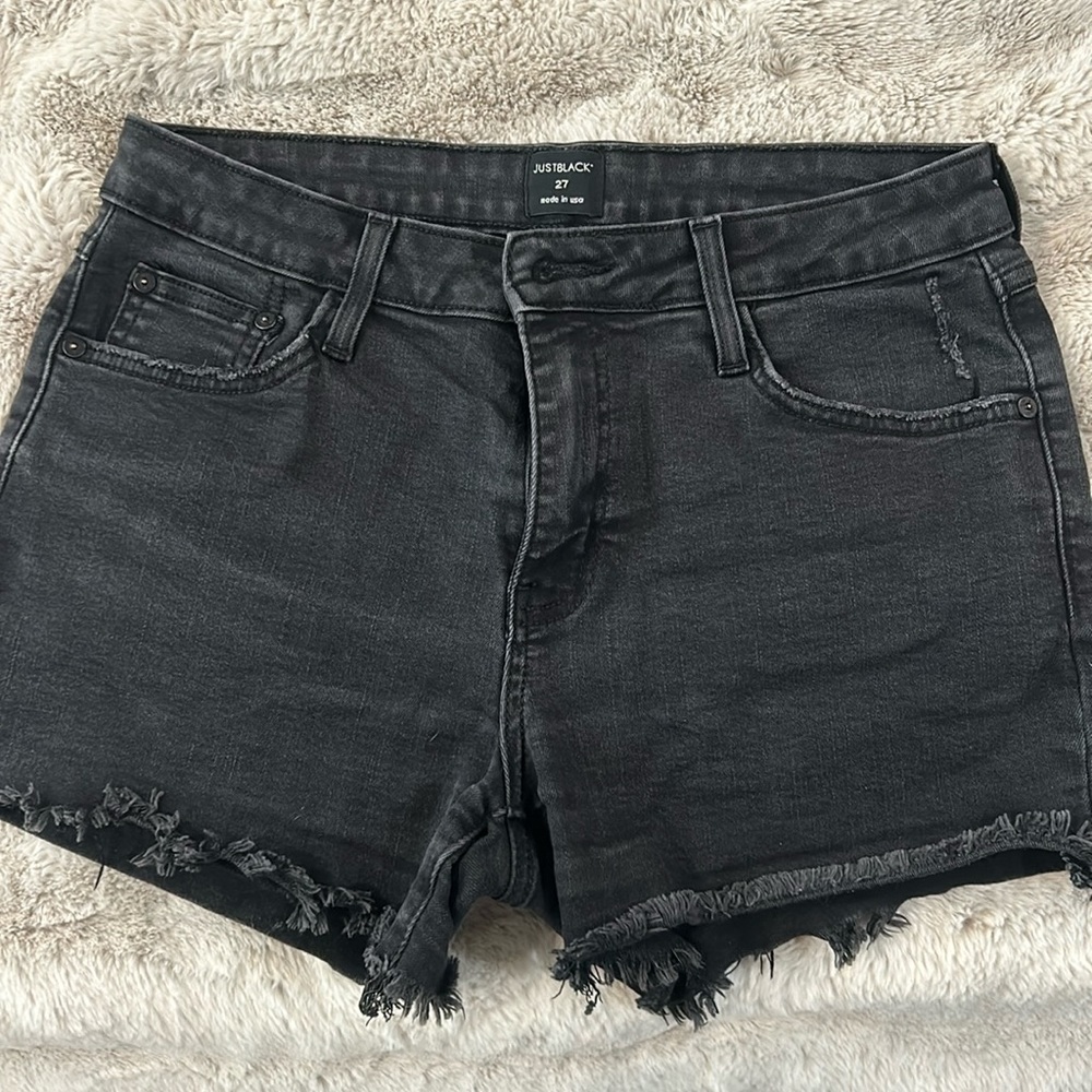 Just Black black shorts